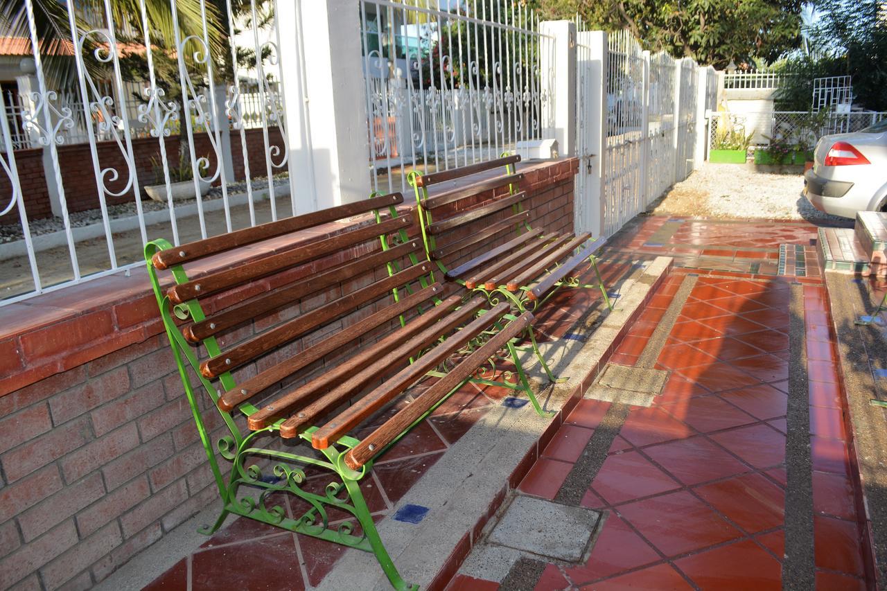 Casa De Mony Hostel *